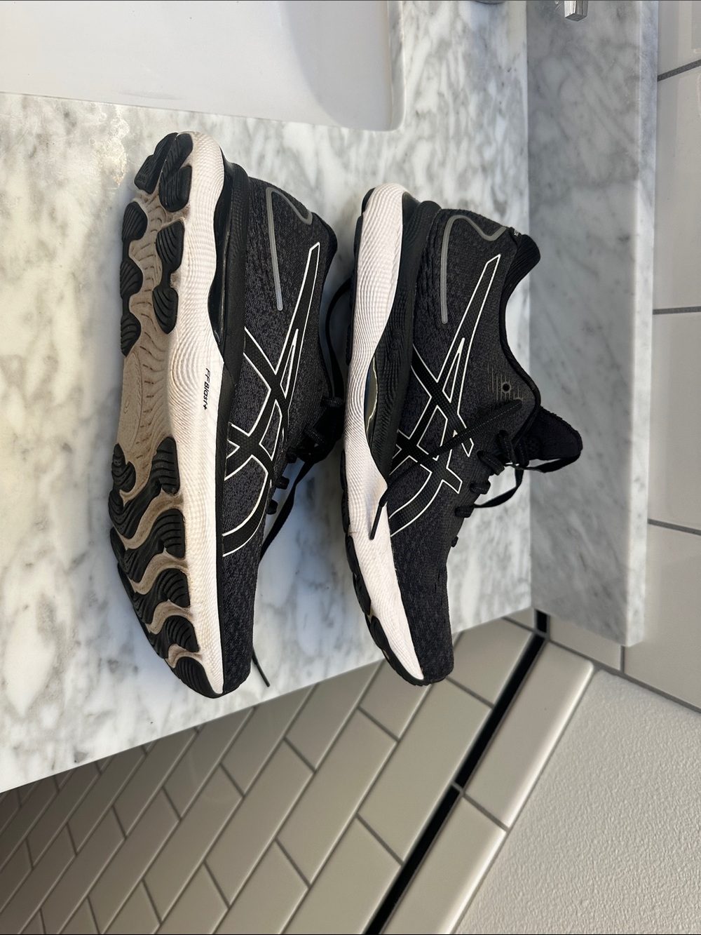 ASICS Black Running Shoes - worn a few times - Picture 4 of 14
